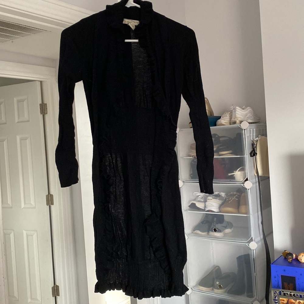 Ruffled cardigan